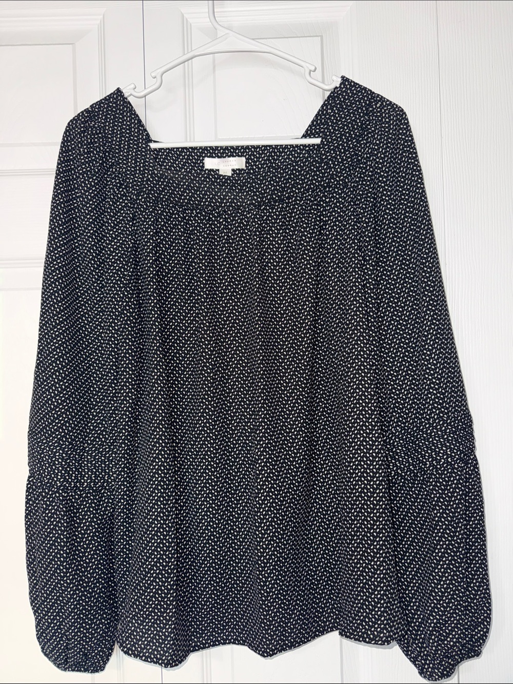 LC Lauren Conrad Black & White Peasant Top Sz Medium